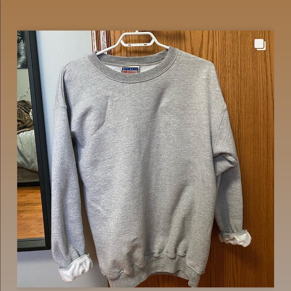Hanes crewneck sweater